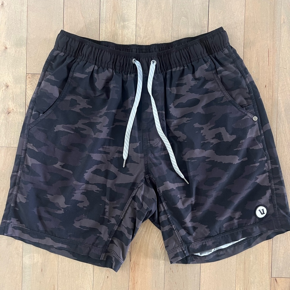 Vuori Men's Kore Shorts - Camo